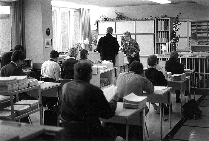 PRH:n kirjaston lukusali vuonna 1992.